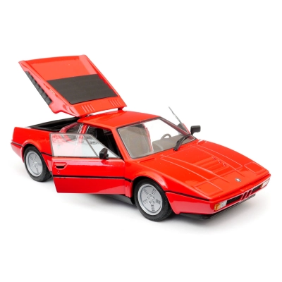 BMW M1 - model Welly - skala 1:24